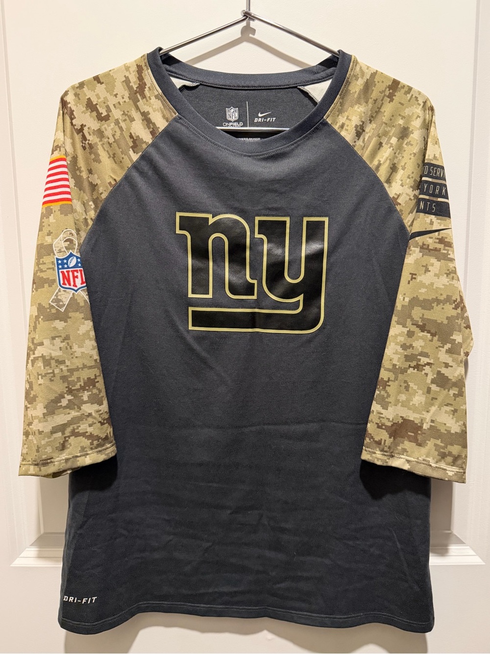Women’s Nike “NY Giants” Dri-Fit Shirt